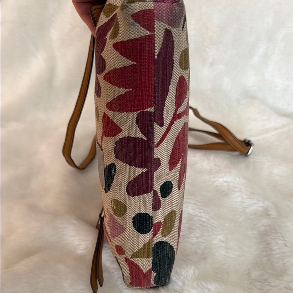 Fossil Red and Brown Clutch with Floral Design - Picture 6 of 15
